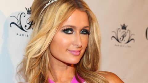 هل يحق لباريس هيلتون مقاضاة رامز جلال؟