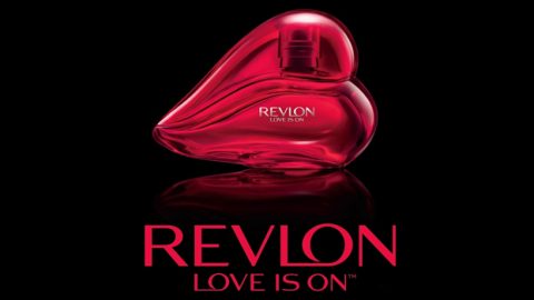 ريفلون تجسد الحب في عطر خريف 2016