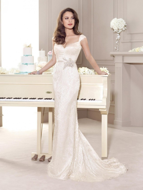 فساتين زفاف فارا سبوسا خريف 2015