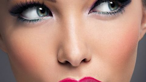 ظلال جفون ميتاليك مع أحمر شفاه وردي كريمي ربيع 2015