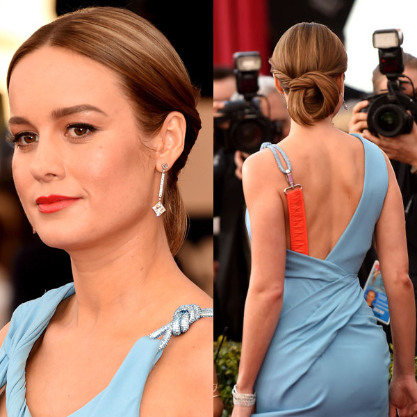 BRIE LARSON بتسريحة الشنيون الخلفي وأحمر شفاه برتقالي في حفل ساج 2016