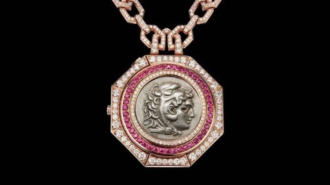 Bulgari تخبئ ساعاتها الجديدة داخل عملات تاريخية