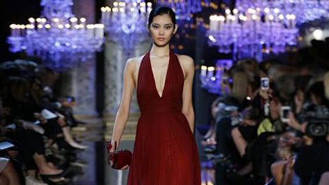 أبرز الفساتين الحمراء لخريف وشتاء 2014 2015