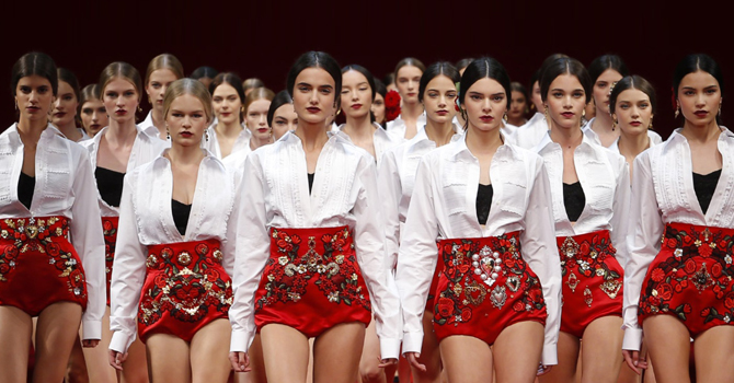 دولتشي أند غابانا بالماتادور الأسباني لختام أسبوع ميلانو