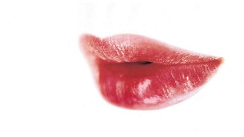 لمنع جفاف الشفتين خلال نهار رمضان