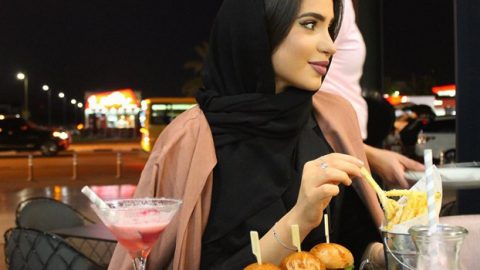 أضيفي هذه الأطعمة لوجبة السحور لبشرة نضرة أثناء الصيام