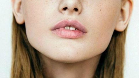ظلال جفون برونزي مع احمر شفاه نيود 2016