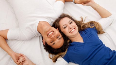 عادة اعتمديها في غرفة نومك لتنعمي بحياة زوجية سعيدة