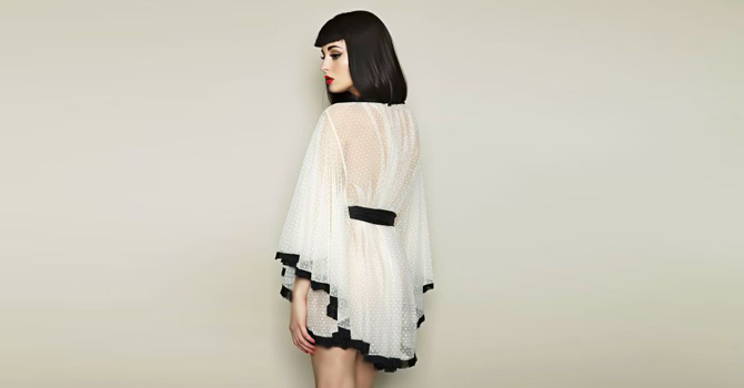 إطلالتك الناعمة بالروب في ليلة عيد الحب