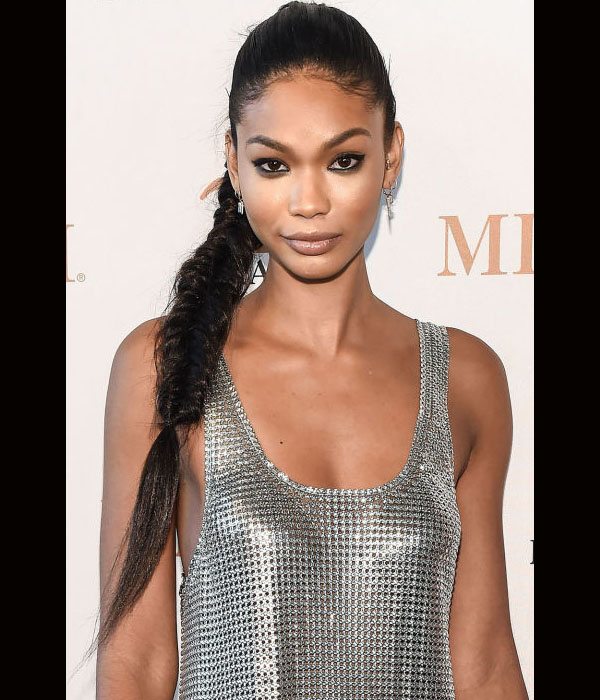 CHANEL IMAN بتسريحة جديلة السنبلة الفرنسية
