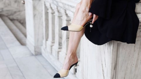 Mule حذاء لن يفارقكِ هذا الصيف !