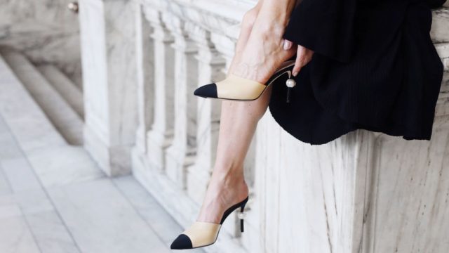 Mule حذاء لن يفارقكِ هذا الصيف !