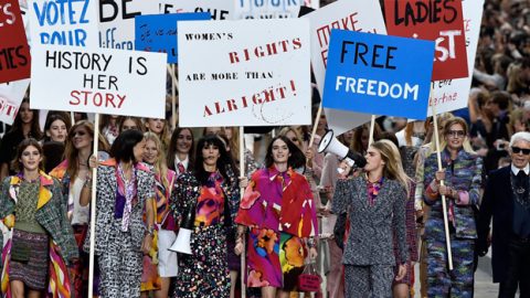 شانيل ربيع 2015 تجوب الشوارع للحصول علي المساواه