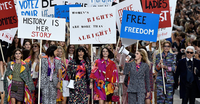 شانيل ربيع 2015 تجوب الشوارع للحصول علي المساواه