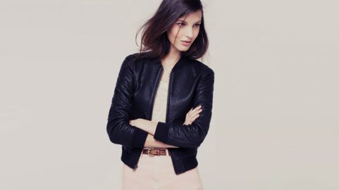 حيل لم تعرفيها من قبل عن تنظيف الجاكيت الجلد