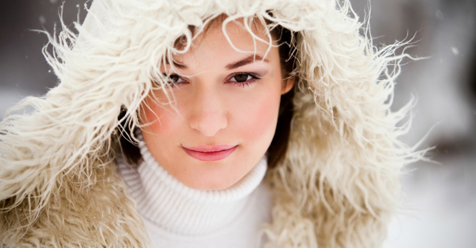 وصفات طبيعية تعالج مشاكل بشرتك الجافة بالشتاء