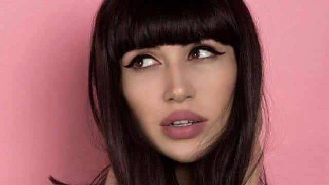 متسابقة في ملكة جمال كازاخستان ذكر