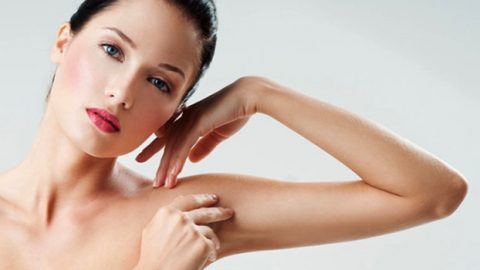 وصفات طبيعية لتفتيح منطقة الإبط