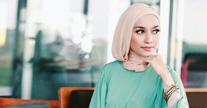 أرتدي حجابك بطريقة ملفتة … للمراهقات