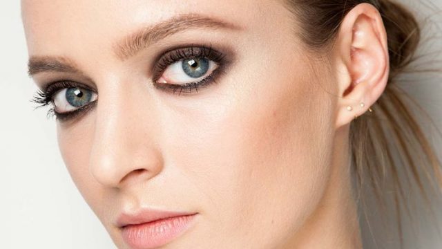 مكياج عيون دخاني بسيط مع أحمر شفاه نيود خريف 2016