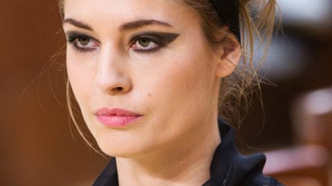 الأي لاينر الجرافيك من chanel خريف 2016