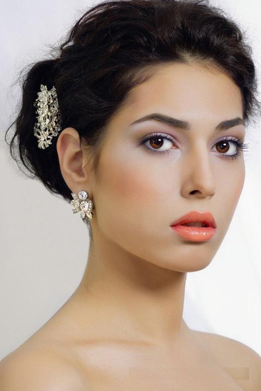 أحمر شفاه سيمون لعروس صيف 2015