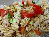 سلطة المعكرونة بالتونة والخرشوف