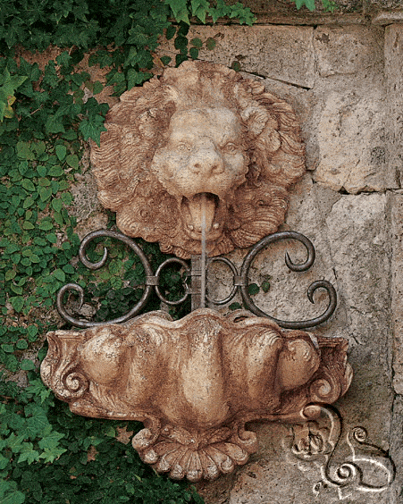 نافورة ماء جميلة