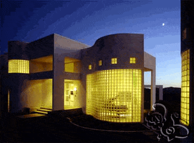 استخدام البلوك الزجاجي في ديكور الواجهة