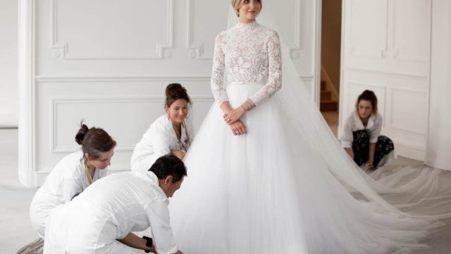 فساتين الزفاف :أخر صيحات فساتين الزفاف لربيع وصيف 2020