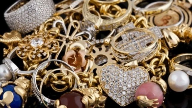 أحدث صيحات عالم المجوهرات لهذا الموسم لإطلالة أنيقة