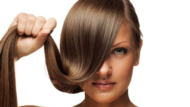 طرق تطويل الشعر بمستحضرات منزلية ونتائج سريعة