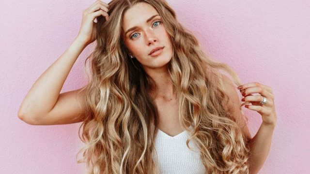 ألوان صبغات الشعر لفصل الصيف مع لمسات مميزة وجريئة