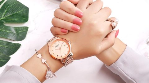 شاهدي أجمل موديلات الساعات اليدوية لإطلالاتك النهارية