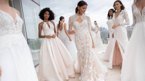 فساتين الخطوبة من التول لإطلالة أنيقة خلال هذا الموسم