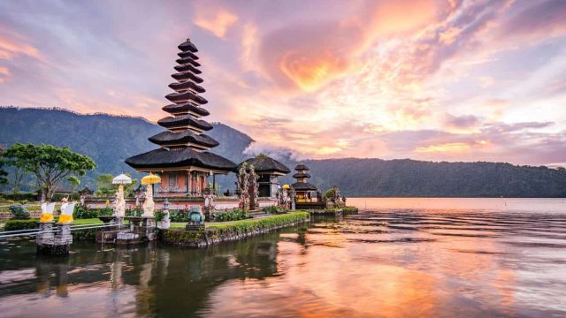 اندونيسيا تأسرك بجمال المناطق مع تكلفة شبه مجانية