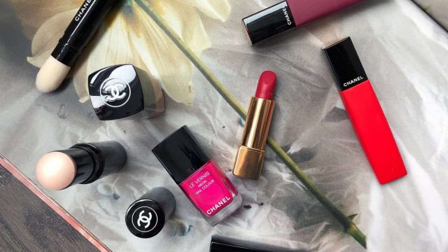 في اليوم العالمي لأحمر الشفاه تعرفي إلى قصته الكاملة