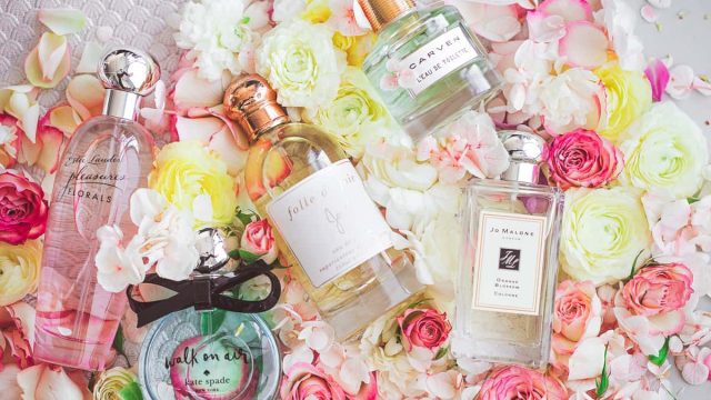 أفضل العطور بعبق الورود المنعشة بلمسة أنثوية تعرفي إليها