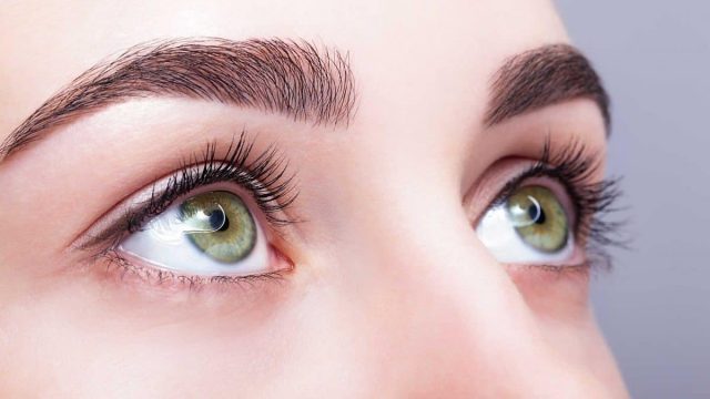 تعرفي إلى شكل الحواجب الذي يناسب شكل وجهك