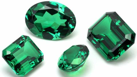 تصاميم مجوهرات خضراء بمناسبة اليوم الوطني السعودي اكتشفيها