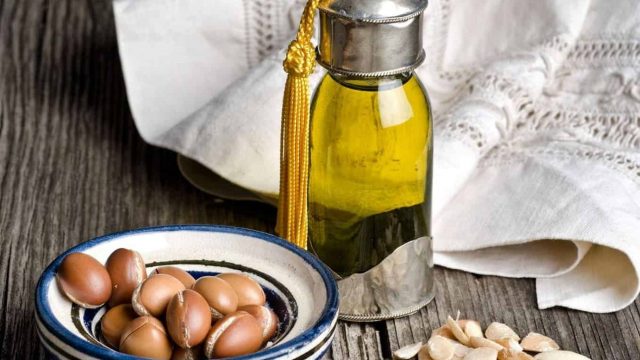 زيت الأرغان : أفضل منتجات التي تحتوي عليه لبشرة شابة وشعر صحي