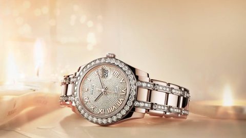 ساعات نسائية راقية ذات تصاميم رائعة لهذا الخريف