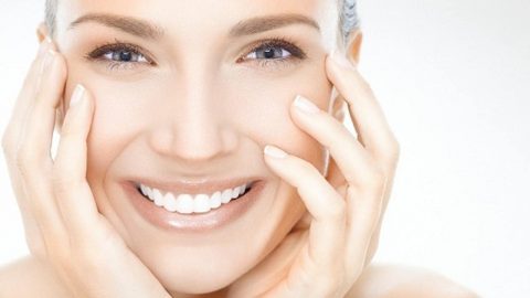 أفضل منتجات مزيل المكياج وتنظيف البشرة من العمق