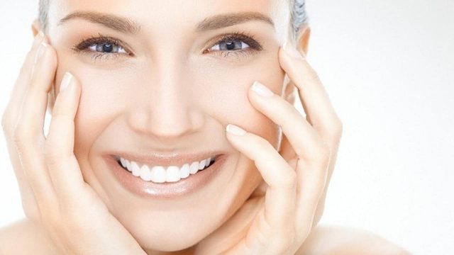 أفضل منتجات مزيل المكياج وتنظيف البشرة من العمق