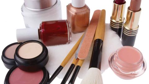 أدوات التجميل القديمة هكذا تصبح جديدة