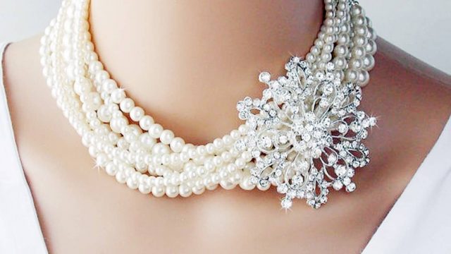 أفخم مجوهرات اللؤلؤ زيني بها إطلالتك في شهر يناير