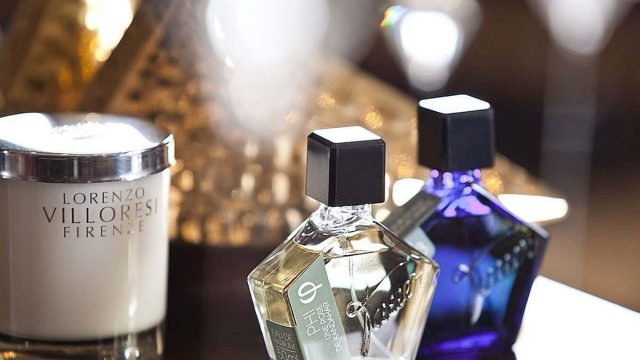 أروع عطر رومانسي نسائي لهذا الموسم