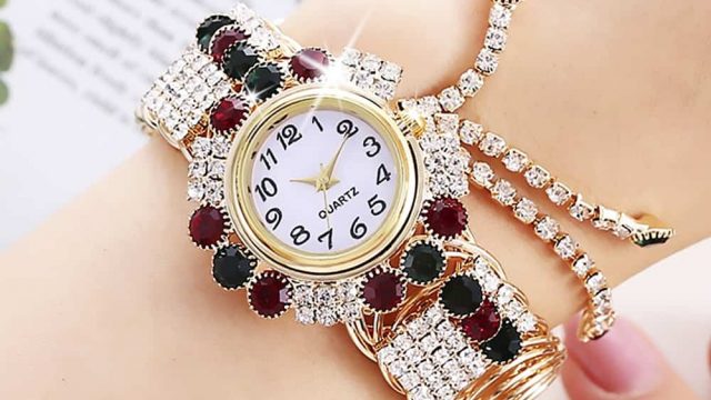 أفضل الساعات بتصاميم شاعرية لإطلالة متميزة في شهر فبراير