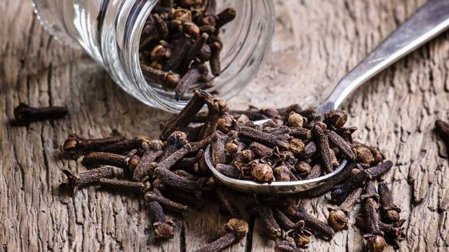 منافع القرنفل للشعر عليك معرفتها