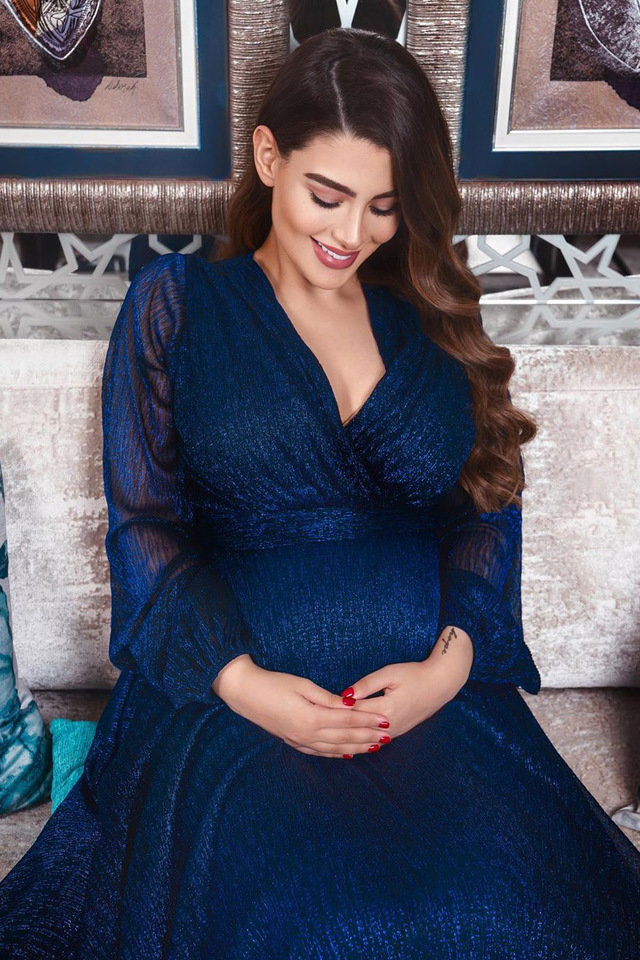 تشكيلات رائعة من فساتين سواريه للحوامل